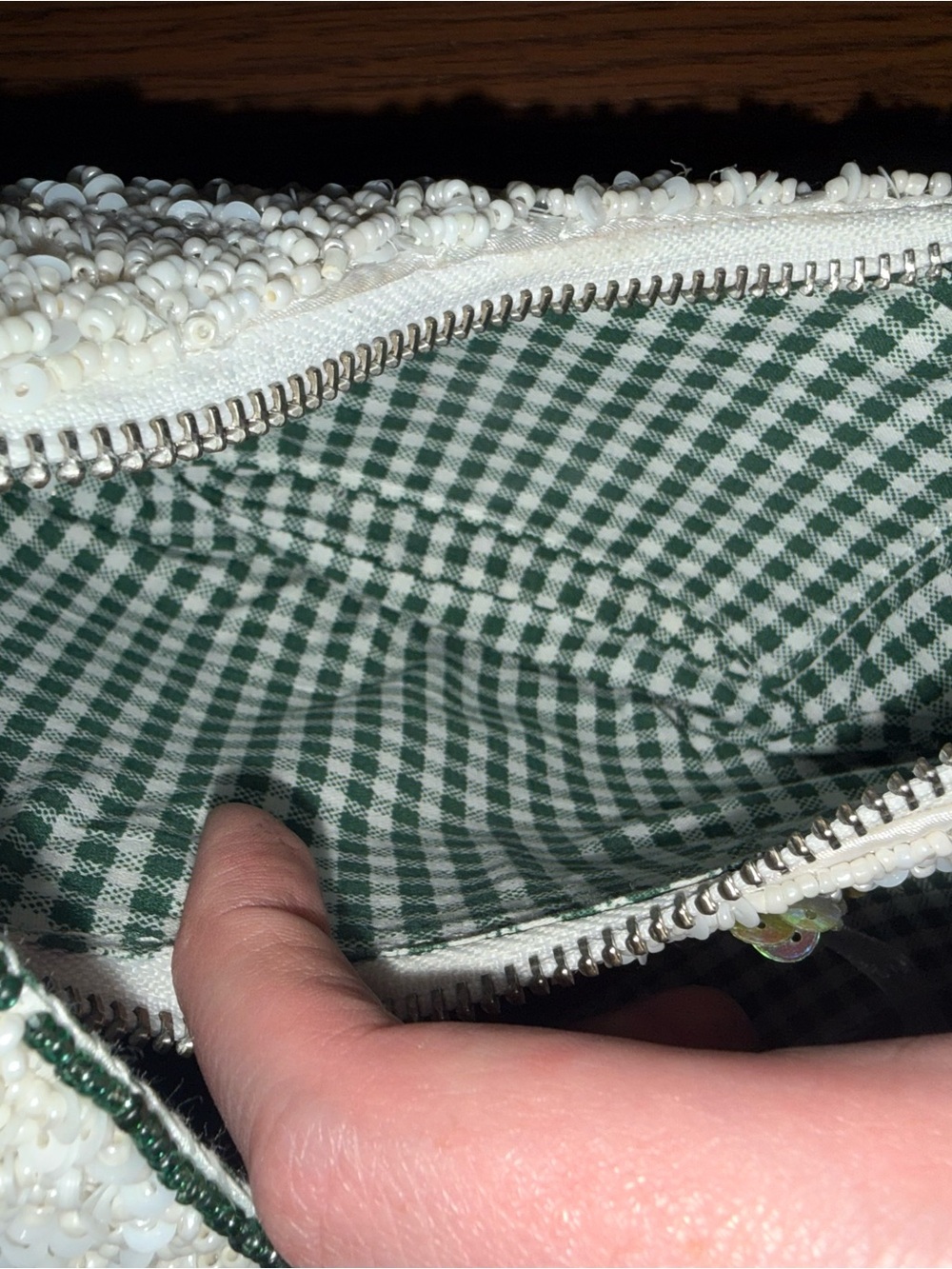 Viral Beaded Tomato Carrot Shoulder Bag - Picture 4 of 4